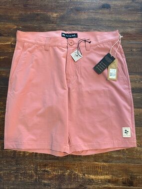 NWT Travis Mathew Bermuda Golf Shorts Pink Performance Stretch 32” w/ 8” Inseam